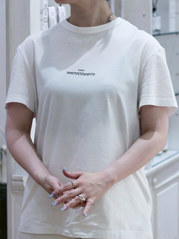 松山店スタッフおすすめ【Maison Margiela(メゾンマルジェラ)】のロゴT 
