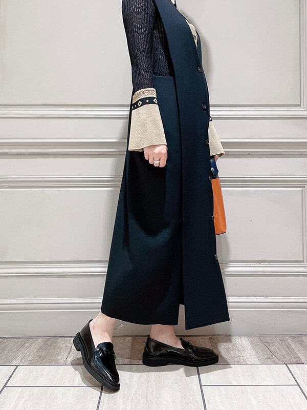 今から秋冬まで使える…！？新作フロントボタンOPのご紹介！