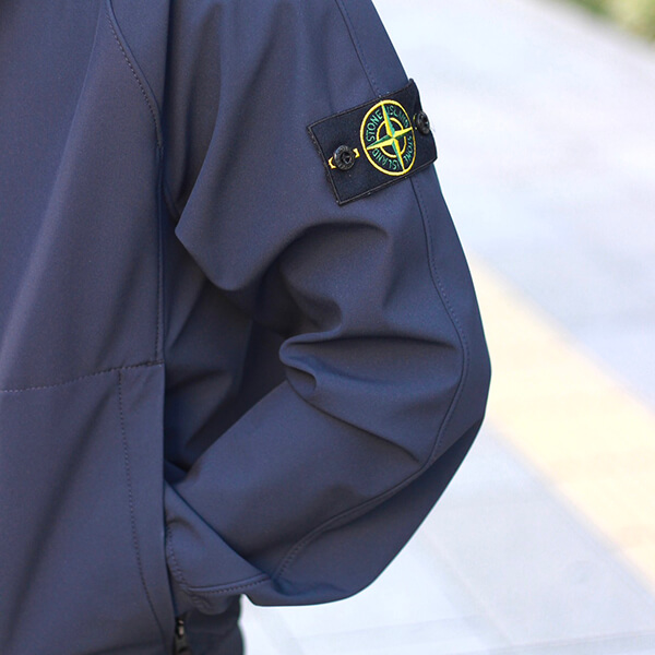 ストーンアイランド LIGHT SOFT SHELL-R ネイビー XLサイズ 23SS入荷 