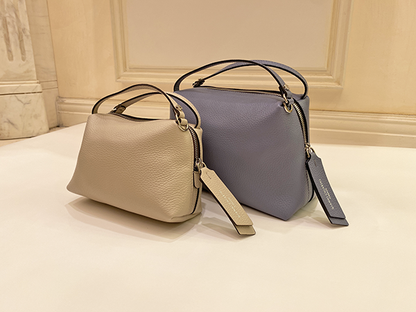 新品タグ付き ジャンニキャリーニ アリファ M シルバー 【楽天市場  