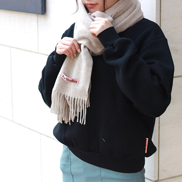人気のマフラーなどが待望の入荷！Acne Sudios(アクネストゥディオズ 