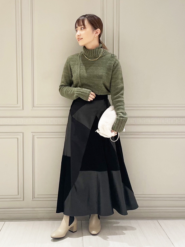 この服でしか感じられない高揚感」AKIRANAKA(アキラナカ)より2022AW