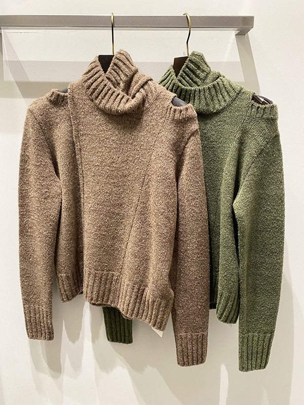 この服でしか感じられない高揚感」AKIRANAKA(アキラナカ)より2022AW  