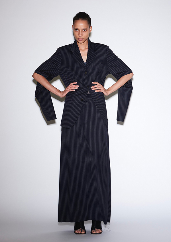 遊び”や“はずし”のスタイリングが叶う INSCRIRE(アンスクリア) 2023年  