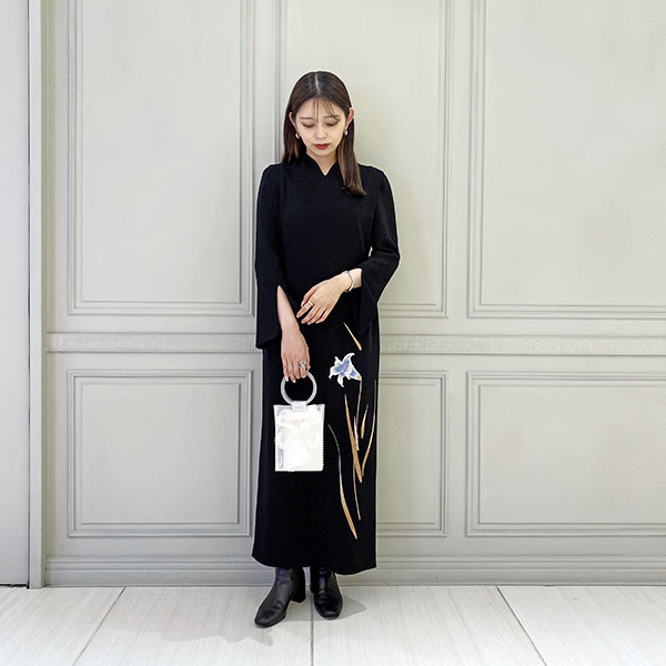 23SS 白っぽ MameKurogouchi マメクロゴウチ プリーツシルクワンピース