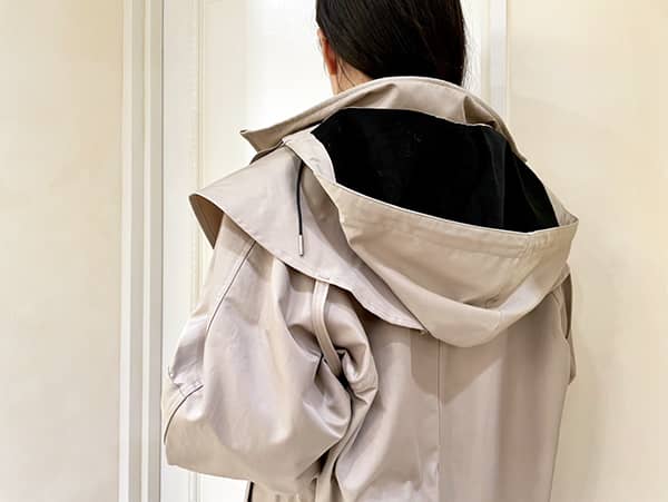 女性的なシルエットと強い佇まい PHOTOCOPIEU(フォトコピュー) 23AW 