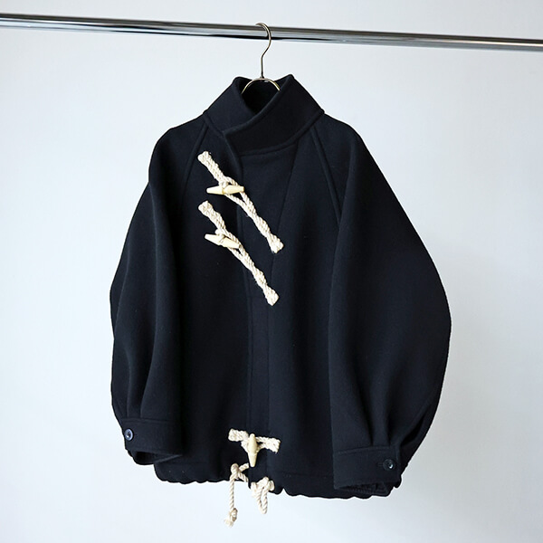 2023年10月末頃入荷予定】HYKE(ハイク)のダッフルコートが特別な理由。 