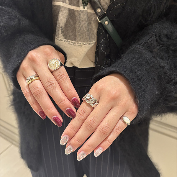 TOMWOOD(トムウッド) のリング、どの指につけたらいいの？センスのいい  