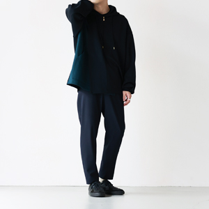 HYKE(ハイク)】 ≪Genderless≫STRETCH TAPERED PANTS｜PARIGOT ONLINE 