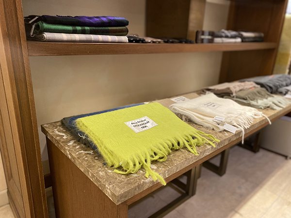 【今年の冬に❗️】acnestudiosマフラー 福山店にAcne Studios(アクネストゥディオズ)の大人気マフラーが