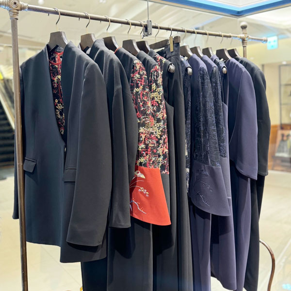 結婚式のワンピースなど！銀座店で圧倒的支持を集める”Mame Kurogouchi  