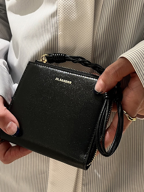 麻布台ヒルズ店おすすめ｜JIL SANDER(ジル サンダー)のバッグと財布  