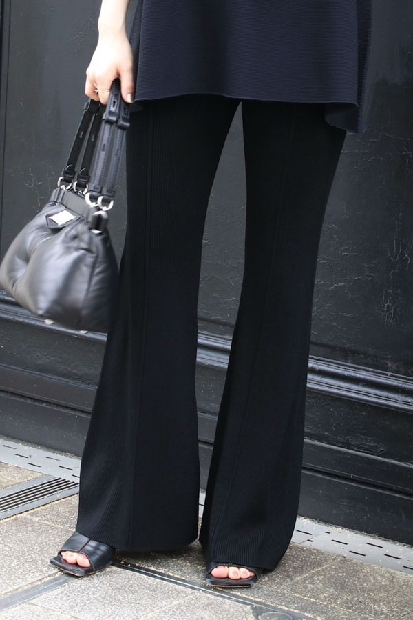 【新品タグ付】【CFCL】 ポッタリースリーブレストップ　ブルー 新品タグ付】【CFCL】 ポッタリースリーブレストップ ブルー