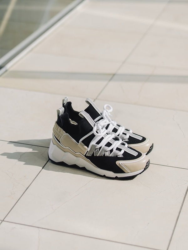 ピエールアルディ PIERREHARDYスニーカー 38 PIERRE HARDY 【38のみ】PIERRE ピエールアルディ スニーカー