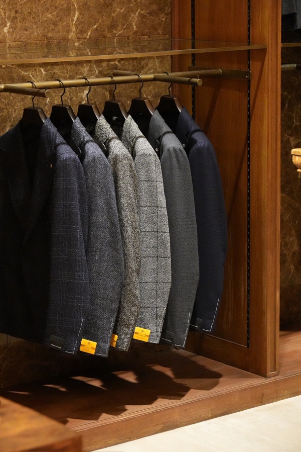 TAGLIATORE/タリアトーレ】イタリア名門ジャケットが福山店に