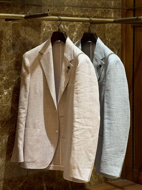 脱・普通」を叶える春の1着。LARDINI(ラルディーニ)新作、福山に 