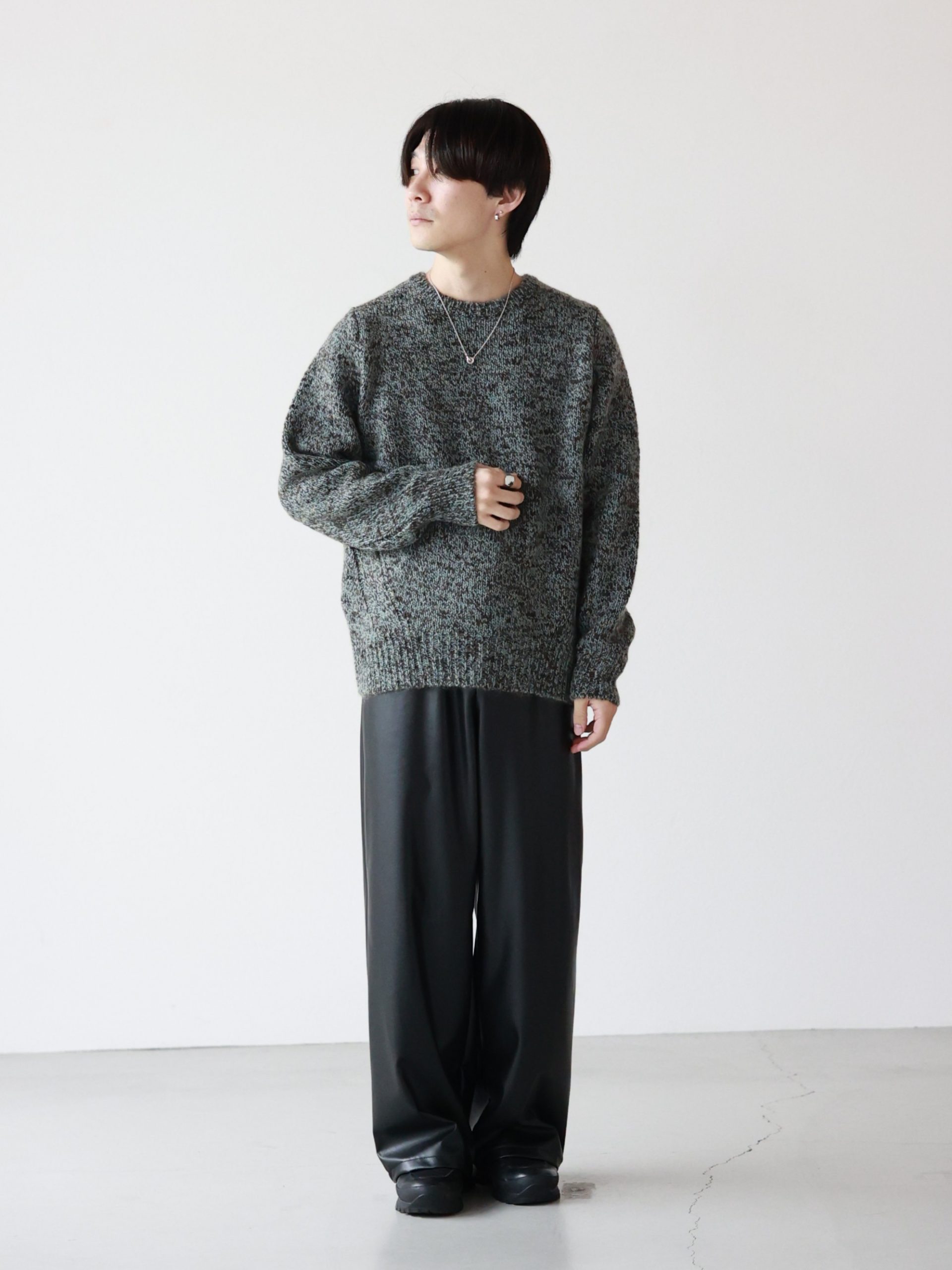 YOKE Triple Marl Crewneck Sweaterの着用スナップ1