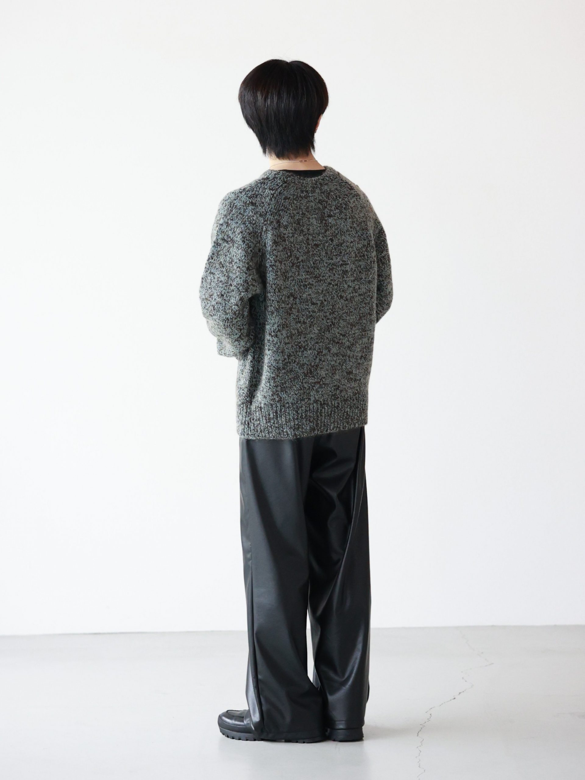 YOKE Triple Marl Crewneck Sweaterの着用スナップ2