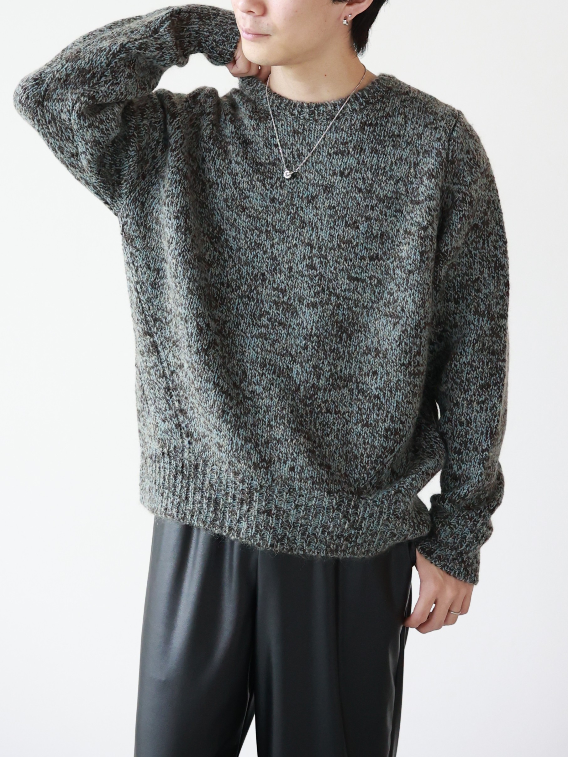 YOKE Triple Marl Crewneck Sweaterの着用スナップ3
