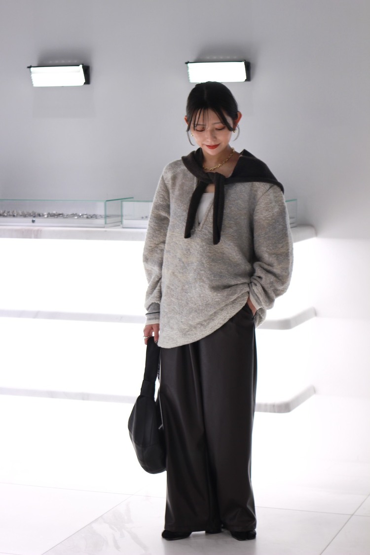 LOOK04
