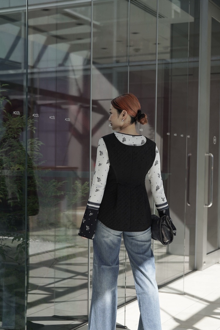 LOOK02 後ろ